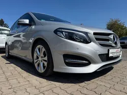Silber Gebraucht 2015 Mercedes B180 Van / Kleinbus | 13.399 € (Fairer Preis)