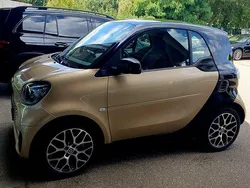 Gold Gebraucht 2021 Smart ForTwo Electric Drive Coupé | 10.000 € (Fairer Preis)