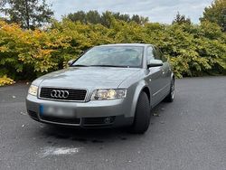 Silber Gebraucht 2001 Audi A4 Limousine | 5.850 €