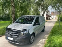 Silber Gebraucht 2017 Mercedes Vito Van / Kleinbus | 14.300 €