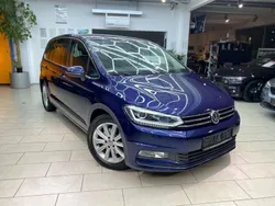 Blau Gebraucht 2016 VW Touran Highline Van / Kleinbus | 19.800 € (Fairer Preis)