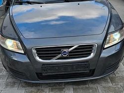 Grau Gebraucht 2009 Volvo V50 Kombi | 3.200 €