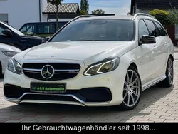 Weiß Gebraucht 2014 Mercedes E63 AMG AMG Limousine | 36.990 € (Fairer Preis)