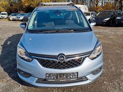 Silber Gebraucht 2018 Opel Zafira Edition Van / Kleinbus | 9.500 €