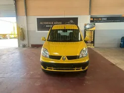 Gelb Gebraucht 2006 Renault Kangoo Campus Van / Kleinbus | 4.999 € (Teuer)