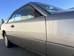 Bronze Gebraucht 1987 Mercedes 230 Coupé | 8.900 €