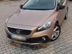 Braun Gebraucht 2014 Volvo V40 CC Kombi | 11.000 €