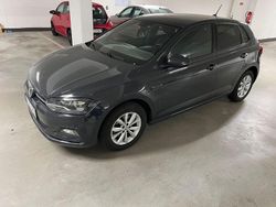 Grau Gebraucht 2018 VW Polo Highline Kleinwagen | 15.390 € (Fairer Preis)