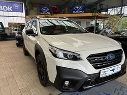 Weiß Gebraucht 2023 Subaru Outback Platinum SUV | 39.950 € (Etwas zu teuer)