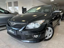 Schwarz Gebraucht 2011 Hyundai i30 Edition Kleinwagen | 3.499 € (Guter Preis)