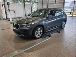 Grau Gebraucht 2022 BMW X1 Performance SUV | 24.697 € (Guter Preis)