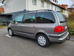 Braun Gebraucht 2009 Seat Alhambra Van / Kleinbus | 3.900 € (Fairer Preis)
