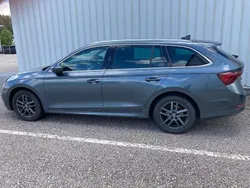 Grau Gebraucht 2021 Skoda Octavia Style Kombi | 18.900 € (Guter Preis)