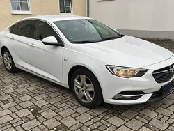 Weiß Gebraucht 2018 Opel Insignia Sport Limousine | 8.999 €
