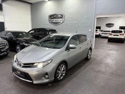 Grau Gebraucht 2012 Toyota Auris Edition Limousine | 9.100 € (Teuer)
