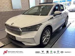 Moonweiss metallic Gebraucht 2022 Skoda Enyaq iV Suite SUV | 32.930 € (Teuer)