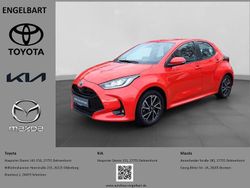 Tokio fusion rot metallic Gebraucht 2021 Toyota Yaris Hybrid Comfort Limousine | 18.950 € (Fairer Preis)