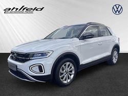 Pure whiteschwarz Gebraucht 2023 VW T-Roc Style SUV | 25.850 € (Fairer Preis)