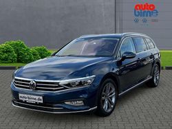 Aquamarinblau metallic Gebraucht 2022 VW Passat Elegance Kombi | 29.880 € (Teuer)