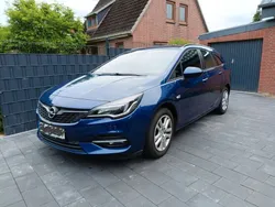 Blau Gebraucht 2020 Opel Astra Kombi | 14.990 € (Etwas zu teuer)