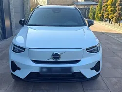 Weiß Gebraucht 2023 Volvo XC40 Plus SUV | 31.999 €