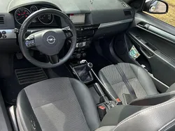 Silber Gebraucht 2009 Opel Astra Cabriolet Cosmo Cabrio | 2.300 € (Guter Preis)