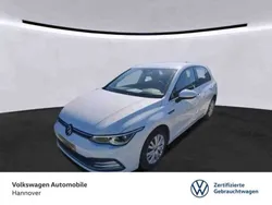 Pure white Gebraucht 2021 VW Golf VIII Style Limousine | 23.990 € (Guter Preis)