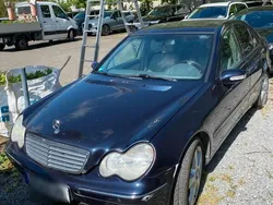 Blau Gebraucht 2000 Mercedes C220 Limousine | 1.100 € (Fairer Preis)