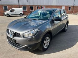 Grau Gebraucht 2014 Nissan Qashqai Visia SUV | 5.200 € (Superpreis)