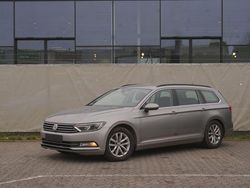 Silber Gebraucht 2015 VW Passat Comfortline Kombi | 7.400 € (Fairer Preis)