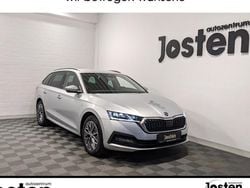 Silber (brilliantsilber metallic) Gebraucht 2023 Skoda Octavia Tour Kombi | 19.690 € (Guter Preis)