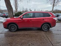 Rot Gebraucht 2014 Mitsubishi Outlander Invite SUV | 7.500 € (Superpreis)
