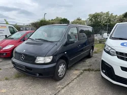 Schwarz Gebraucht 2003 Mercedes V220 Van / Kleinbus | 2.495 € (Superpreis)
