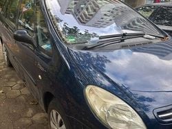 Blau Gebraucht 2005 Citroën Xsara Picasso Van / Kleinbus | 800 €
