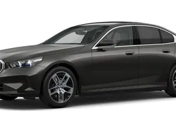 Grau Gebraucht 2024 BMW i5 Comfort Edition Limousine | 67.388 € (Etwas zu teuer)