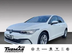 Pure white Gebraucht 2020 VW Golf VIII Life Limousine | 19.980 € (Etwas zu teuer)
