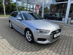 Silber/grau Gebraucht 2022 Audi A4 Advanced Kombi | 25.970 € (Fairer Preis)