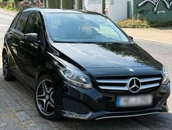 Schwarz Gebraucht 2016 Mercedes B160 Van / Kleinbus | 10.500 €
