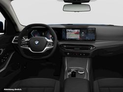 Arctic race blue metallic Gebraucht 2024 BMW 318 Comfort Edition Kombi | 34.734 € (Guter Preis)