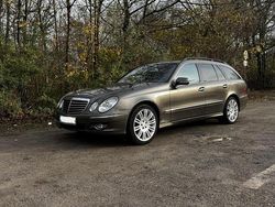 Andere farben Gebraucht 2009 Mercedes E320 Avantgarde Kombi | 6.300 € (Etwas zu teuer)