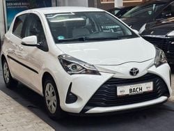 Weiß Gebraucht 2019 Toyota Yaris Comfort Limousine | 7.999 € (Guter Preis)