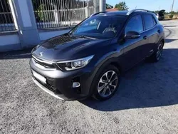 Grau Gebraucht 2017 Kia Stonic Spirit SUV | 11.500 € (Fairer Preis)