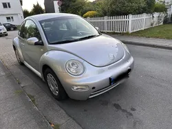 Silber Gebraucht 2001 VW Beetle Kleinwagen | 2.500 € (Teuer)