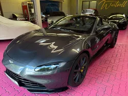 Grau Gebraucht 2021 Aston Martin V8 Vantage Coupé | 142.900 €