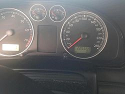 Grau Gebraucht 2001 VW Golf IV Kombi | 500 €