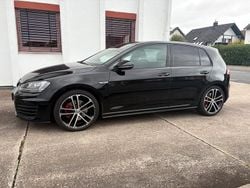 Schwarz Gebraucht 2015 VW Golf VII GTD Limousine | 14.000 € (Fairer Preis)
