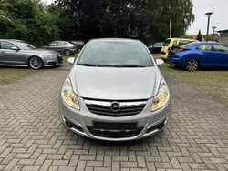 Silber Gebraucht 2007 Opel Corsa Kleinwagen | 2.800 € (Etwas zu teuer)