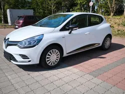 Weiß Gebraucht 2018 Renault Clio IV Kleinwagen | 5.900 €