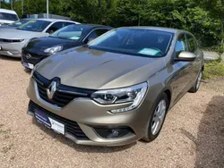 Beige Gebraucht 2016 Renault Mégane III Experience Limousine | 10.990 € (Etwas zu teuer)
