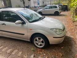 Silber Gebraucht 2002 Ford Focus Limousine | 450 € (Superpreis)